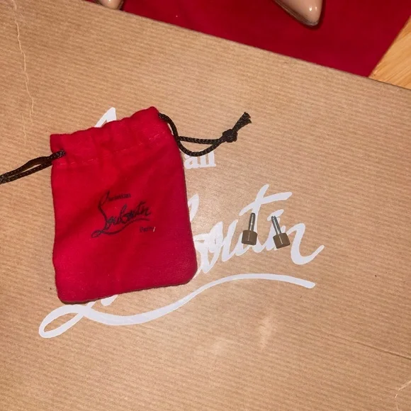 Christian Louboutin beige size 38 - Picture 7 of 10